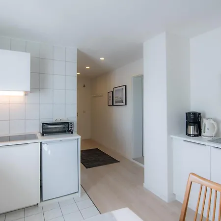 Grosszuegige Mit Terrasse Und Garten Apartment *